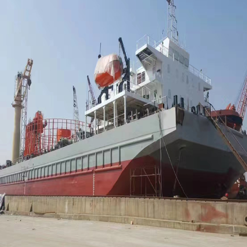 为国内船东建造的大型铺缆船